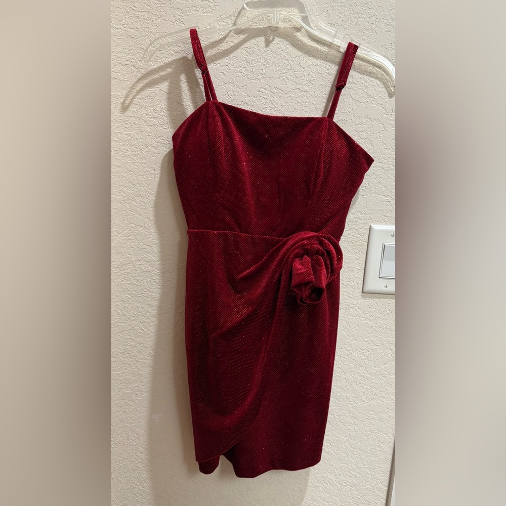 Sparkly Crimson Red Juniors Dress 1/2 – Velvet Feel, Adjustable Straps, EUC - Picture 13 of 13